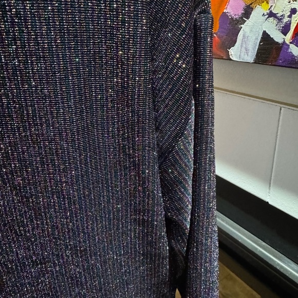 Elegant Black NWOT Women's Top. Top 23” height 24” - Picture 6 of 9